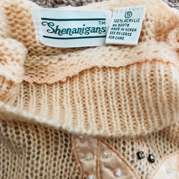 Rolled neck type of sweater - Picture 5 of 5